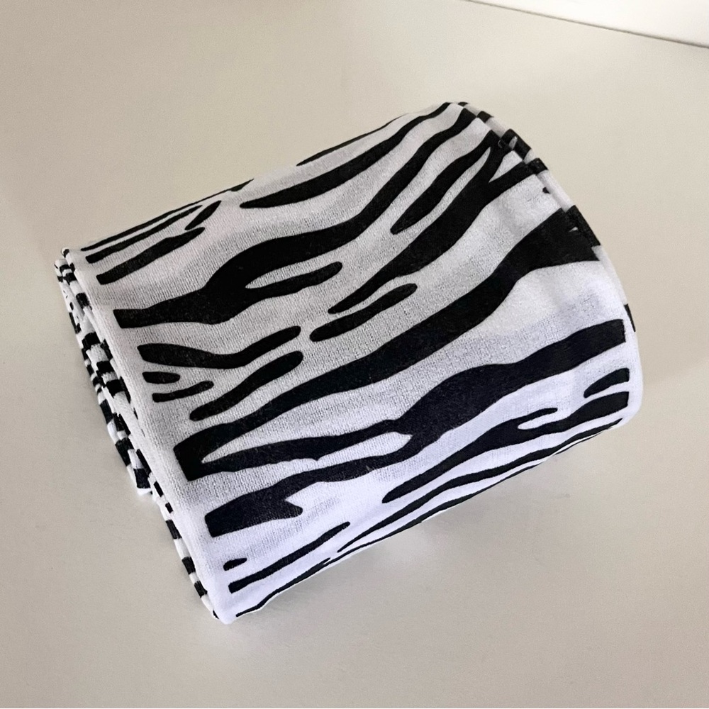 NWOT Zebra print stockings - Picture 15 of 16